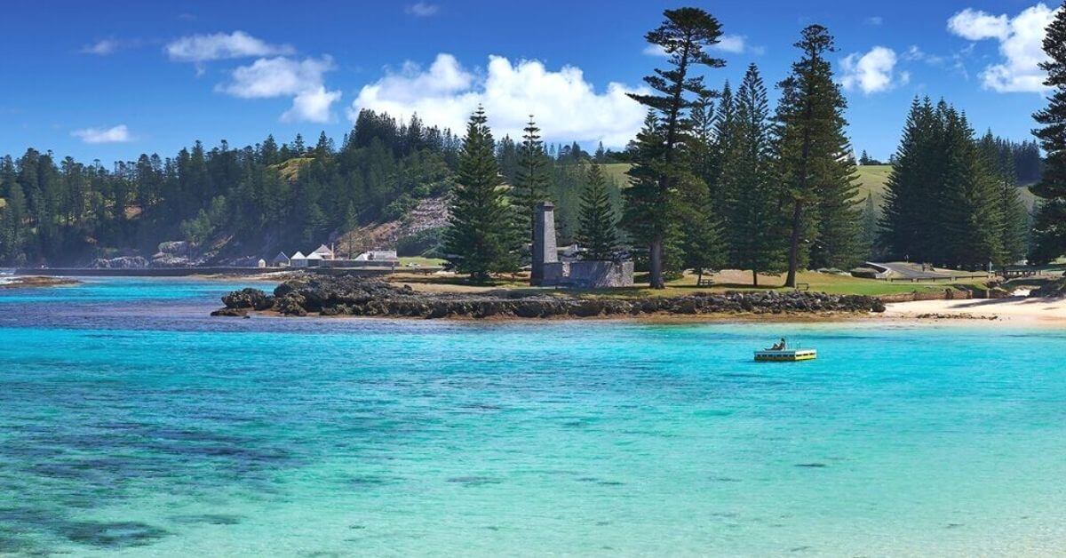 tours to norfolk island from melbourne