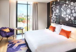 Hotel Indigo Adelaide Market standard king room