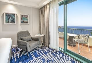 View Superior OceanFront Crowne Plaza Coogee