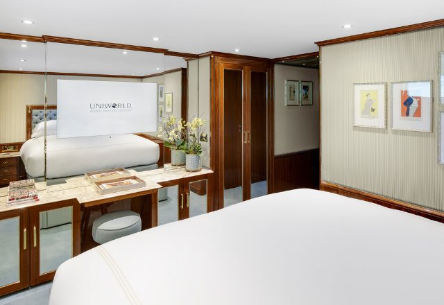 Joie de Vivre Classic Cabin